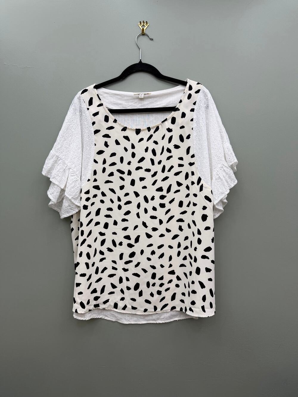 Umgee Dalmatian Print Eyelet Flutter Sleeve Blouse Plus 1XL Boho